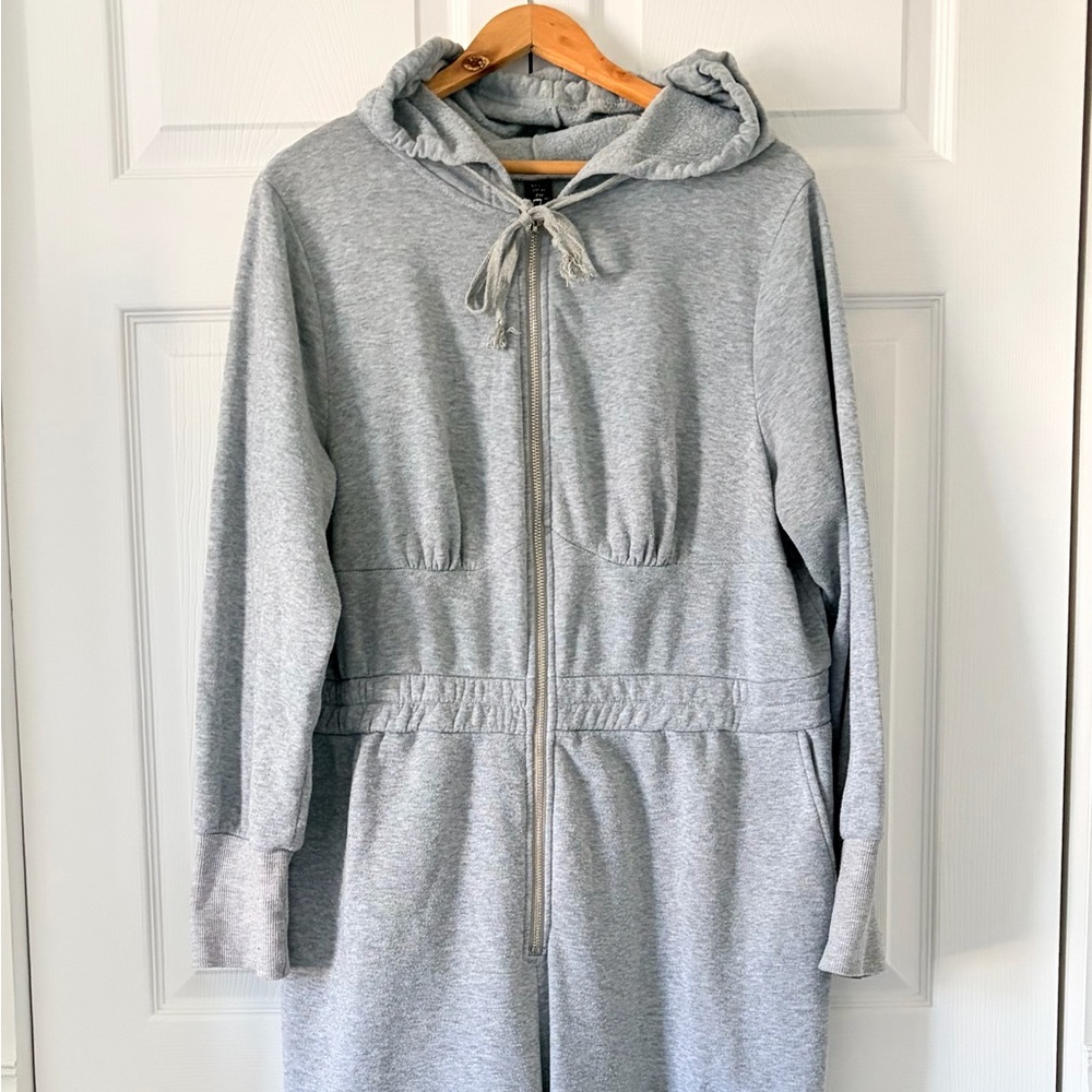 SHEIN Gray Sweatsuit